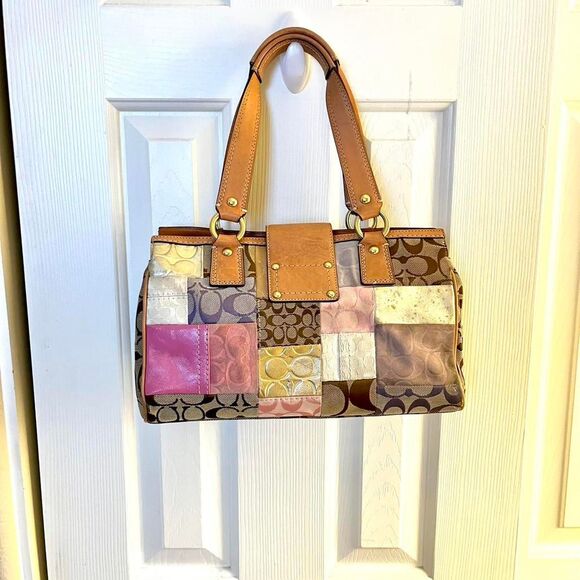 Coach Vintage Signature Patchwork Shoulder Bag - Picture 5 of 5